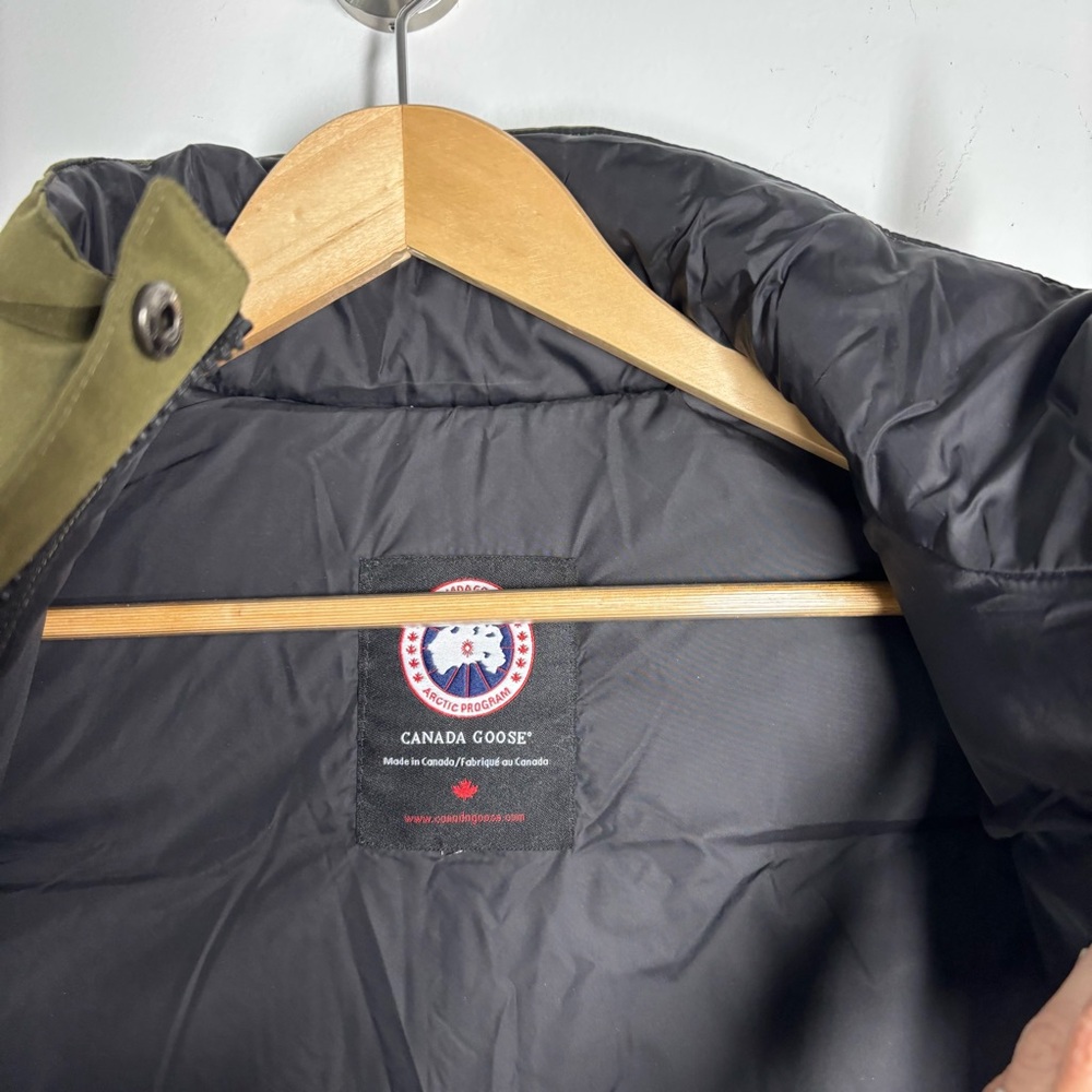 Canada Goose Vest - Picture 8 of 10